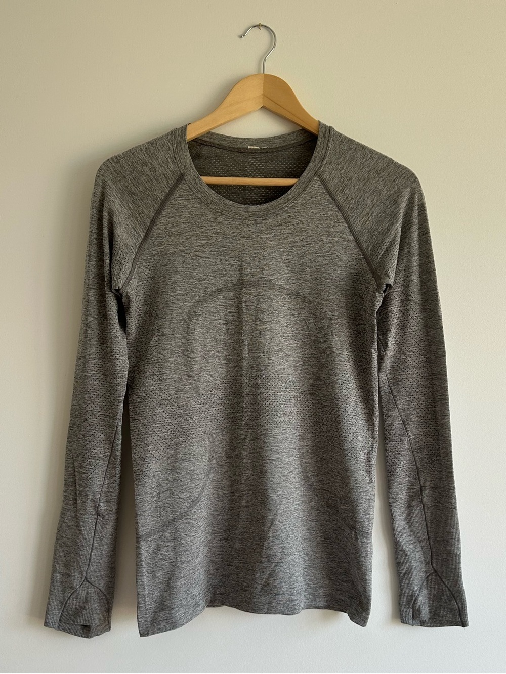 Lululemon Swiftly Long Sleeve Heather Grey Size 6